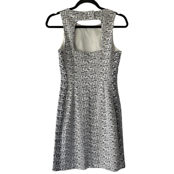 BANANA REPUBLIC | NWOT BLACK & WHITE OPEN BACK SLEEVELESS SHEATH DRESS | SIZE: 2 - Picture 7 of 10